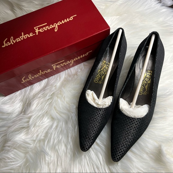 Salvatore Ferragamo pointy high heels - Picture 7 of 13